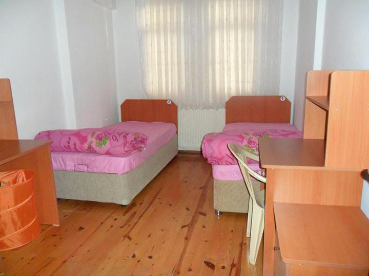 öğretmen öğrencinin üstünü arayabilir mi